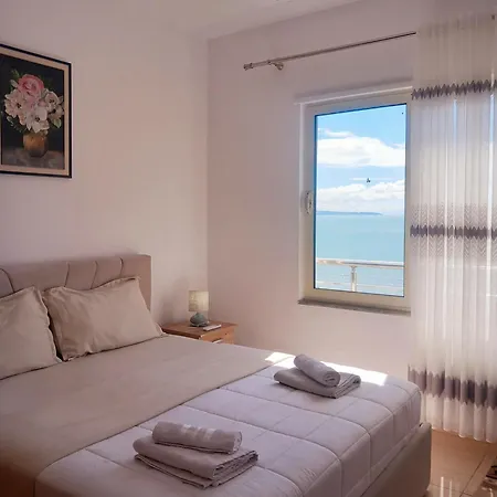 Amaris Ii Apartment